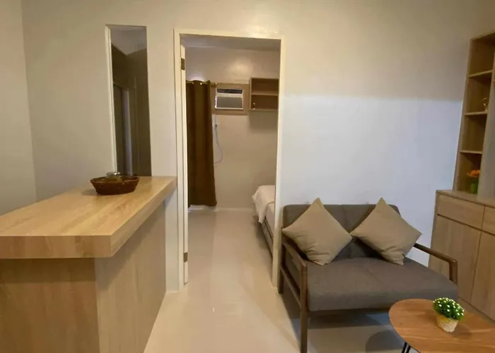 Jono's Flat Royal Oceancrest * Lapu-Lapu City